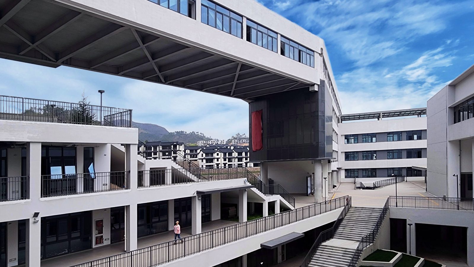 Adcote School Zhezhong